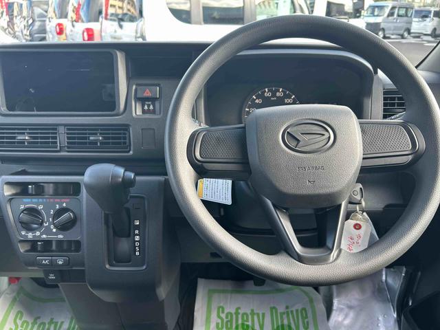 ハイゼットカーゴＤＸインパネシフト　オーディオレス　コーナーセンサー　キーレスエントリー　リアスモークガラス　衝突回避支援システム　ＡＢＳ　横滑り防止装置（鹿児島県）の中古車