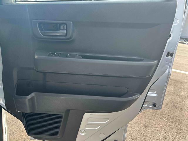 ハイゼットカーゴＤＸインパネシフト　オーディオレス　コーナーセンサー　キーレスエントリー　リアスモークガラス　衝突回避支援システム　ＡＢＳ　横滑り防止装置（鹿児島県）の中古車