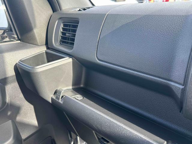 ハイゼットカーゴＤＸインパネシフト　オーディオレス　コーナーセンサー　キーレスエントリー　リアスモークガラス　衝突回避支援システム　ＡＢＳ　横滑り防止装置（鹿児島県）の中古車