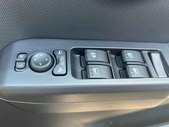 タフトG クロムベンチャーインパネシフト プッシュスタートスイッチ 電子カードキー 電動パーキングブレーキ カーナビ バックモニター アルミホイール パノラマガラスルーフ レーンキープアシスト 誤発進抑制装置 オートハイビーム(鹿児島県)の中古車