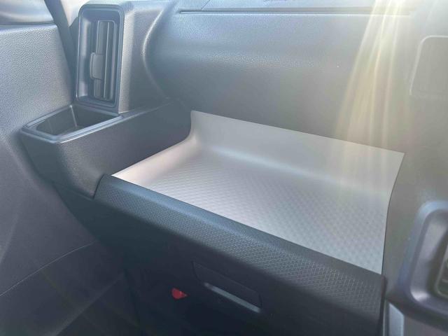 タントＸインパネシフト　プッシュスタートスイッチ　電子カードキー　電動パーキングブレーキ　両側スライド片側電動ドア　オートハイビーム　ＡＢＳ（鹿児島県）の中古車