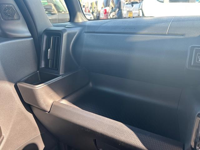 タントカスタムＲＳターボ　インパネシフト　プッシュスタートスイッチ　電子カードキー　電動パーキングブレーキ　カーナビ　バックモニター　衝突回避支援　車線逸脱防止　アルミホイール（鹿児島県）の中古車