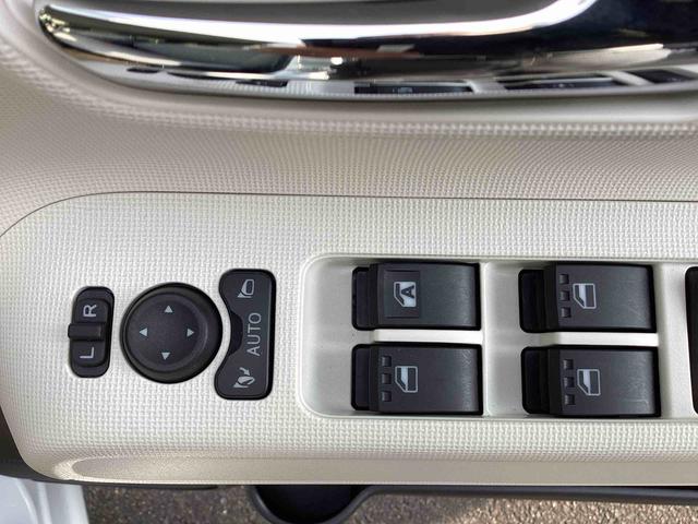 ムーヴキャンバスストライプスＧインパネシフト　プッシュスタートスイッチ　電子カードキー　電動パーキングブレーキ　追突軽減ブレーキ　車線逸脱警告　両側スライドドア　ＡＢＳ（鹿児島県）の中古車