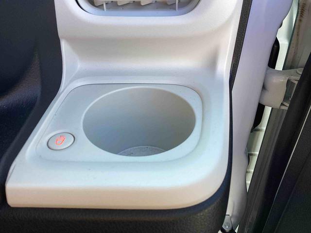 ムーヴキャンバスストライプスＧインパネシフト　プッシュスタートスイッチ　電子カードキー　電動パーキングブレーキ　車線逸脱警報　オートハイビーム　両側オートスライドドア　ＡＢＳ　エマージェンシーブレーキ（鹿児島県）の中古車