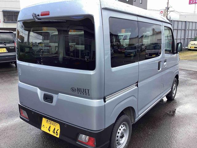 ハイゼットカーゴＤＸインパネシフト　運転席助手席エアバック　両側スライドドア　車線逸脱　衝突被害軽減システム　ＡＢＳ（鹿児島県）の中古車