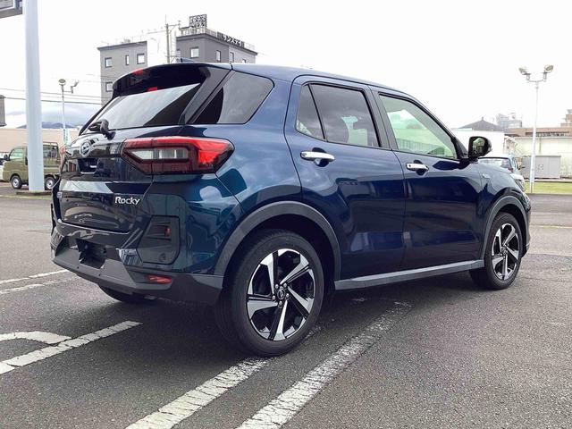 ロッキープレミアムＧ　ＨＥＶプッシュスタートスイッチ　電子カードキー　ディスプレイオーディオ　衝突被害軽減システム　レーンキープアシスト　アルミホイール　ＡＢＳ（鹿児島県）の中古車