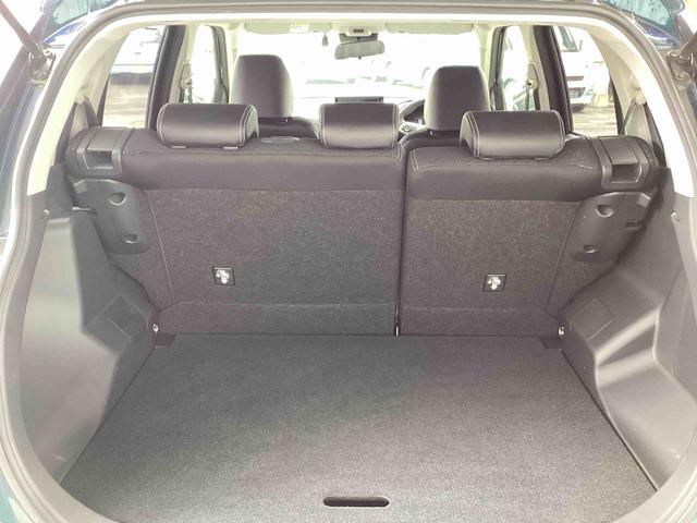 ロッキープレミアムＧ　ＨＥＶプッシュスタートスイッチ　電子カードキー　ディスプレイオーディオ　衝突被害軽減システム　レーンキープアシスト　アルミホイール　ＡＢＳ（鹿児島県）の中古車