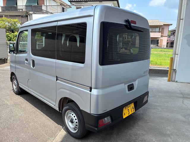 ハイゼットカーゴDXインパネシフト 衝突回避支援ブレーキ 運転席助手席エアバック レーンアシスト オートマチックハイビーム ABS 両側手動スライドドア(鹿児島県)の中古車