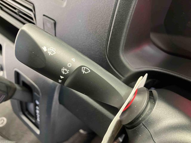 ハイゼットカーゴデッキバンＧスマートアシスト搭載　バックカメラ付き　後席両側電動スライドドア　オートエアコン　オートライト　キーフリー　アイドリングストップ　ＡＢＳ（熊本県）の中古車