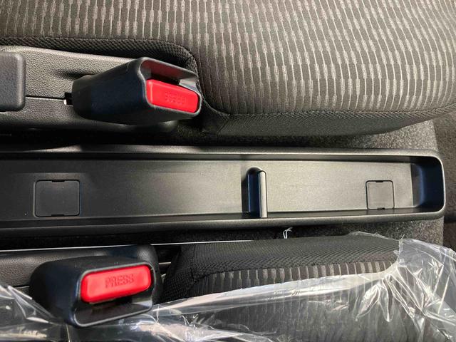 ハイゼットカーゴデッキバンＧスマートアシスト搭載　バックカメラ付き　後席両側電動スライドドア　オートエアコン　オートライト　キーフリー　アイドリングストップ　ＡＢＳ（熊本県）の中古車