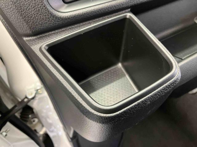 ハイゼットカーゴデッキバンＧスマートアシスト搭載　バックカメラ付き　後席両側電動スライドドア　オートエアコン　オートライト　キーフリー　アイドリングストップ　ＡＢＳ（熊本県）の中古車