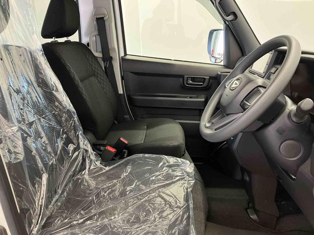 ハイゼットカーゴデッキバンＧスマートアシスト搭載　バックカメラ付き　後席両側電動スライドドア　オートエアコン　オートライト　キーフリー　アイドリングストップ　ＡＢＳ（熊本県）の中古車