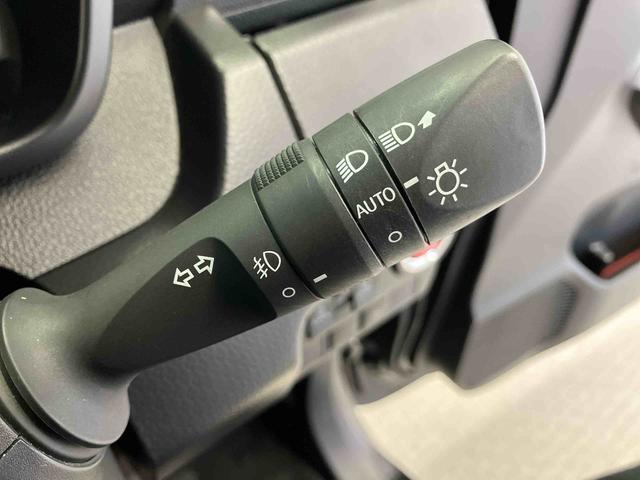 トールカスタムＧ　ターボスマートアシスト搭載　後席両側電動スライドドア　パノラマモニター対応　オートエアコン　オートライト　キーフリー　アイドリングストップ　ＡＢＳ　電動ドアミラー（熊本県）の中古車