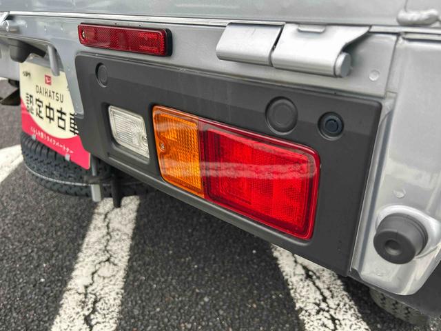 ハイゼットトラックスタンダード５ＭＴ車　パートタイム４ＷＤ　衝突軽減システム　ＡＣ　パワーステアリング　ＡＢＳ　オートマチックハイビーム（鹿児島県）の中古車