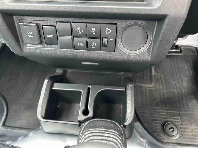 ハイゼットトラックスタンダード５ＭＴ車　パートタイム４ＷＤ　衝突軽減システム　ＡＣ　パワーステアリング　ＡＢＳ　オートマチックハイビーム（鹿児島県）の中古車