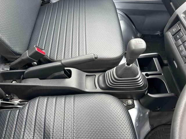 ハイゼットトラックスタンダード５ＭＴ車　パートタイム４ＷＤ　衝突軽減システム　ＡＣ　パワーステアリング　ＡＢＳ　オートマチックハイビーム（鹿児島県）の中古車