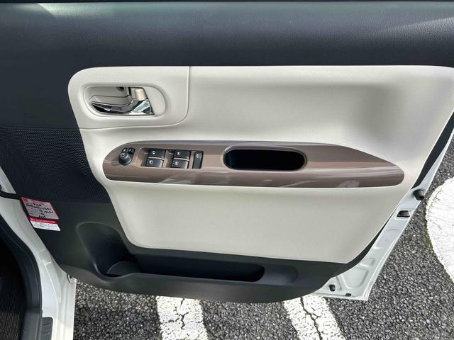 ムーヴキャンバスＧメイクアップリミテッド　ＳＡIIIインパネシフト　プッシュスタートスイッチ　電子カードキー　カーナビ　車線逸脱防止　エマージェンシーブレーキ　ＡＢＳ（鹿児島県）の中古車