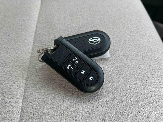 ムーヴキャンバスＧメイクアップリミテッド　ＳＡIIIインパネシフト　プッシュスタートスイッチ　電子カードキー　カーナビ　車線逸脱防止　エマージェンシーブレーキ　ＡＢＳ（鹿児島県）の中古車