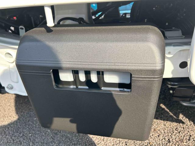 ハイゼットトラックスタンダードフロアＣＶＴ　２ＷＤ　プッシュスタートスイッチ　電子カードキー　オートライト　ＡＢＳ　レーンキープアシスト　衝突回避支援ブレーキ機能　アイドリングＳ　電格ミラー　パワーウインドウ　エアコン　パワステ（鹿児島県）の中古車