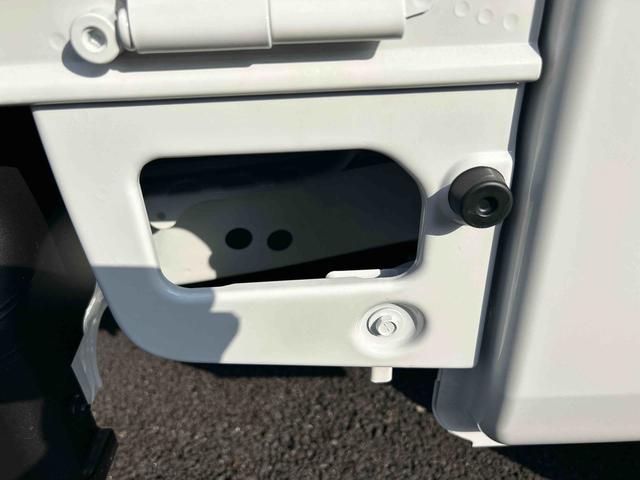 ハイゼットトラックスタンダードフロアＣＶＴ　２ＷＤ　プッシュスタートスイッチ　電子カードキー　オートライト　ＡＢＳ　レーンキープアシスト　衝突回避支援ブレーキ機能　アイドリングＳ　電格ミラー　パワーウインドウ　エアコン　パワステ（鹿児島県）の中古車