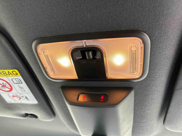 タントカスタムＸスタイルセレクションインパネシフト　プッシュスタートスイッチ　電子カードキー　衝突軽減ブレーキ　レーンキープアシスト　アルミホイール　ＡＢＳ　カーナビ　リアとサイドモニター（鹿児島県）の中古車