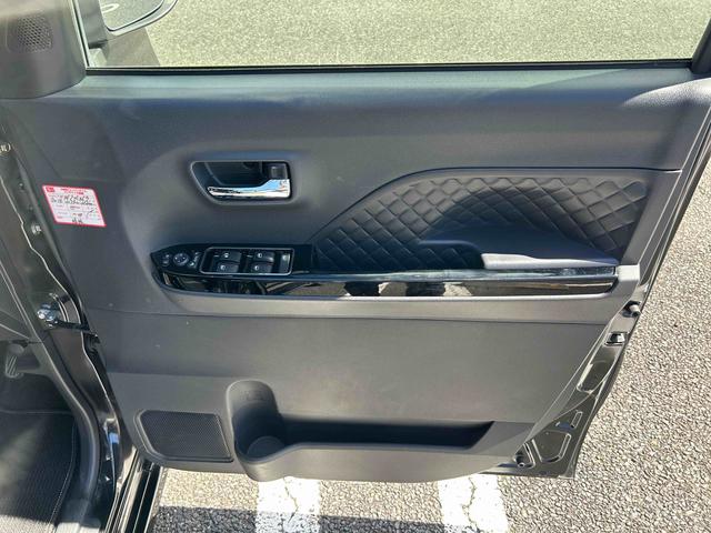 タントカスタムＸスタイルセレクションインパネシフト　プッシュスタートスイッチ　電子カードキー　衝突軽減ブレーキ　レーンキープアシスト　アルミホイール　ＡＢＳ　カーナビ　リアとサイドモニター（鹿児島県）の中古車