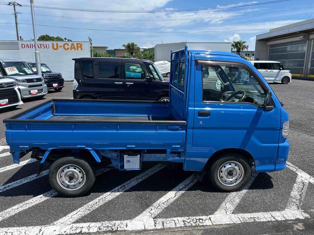 ハイゼットトラックＤＸ５ＭＴ車　ハイロー切り替え４ＷＤ車　エアコン　パワステ　荷台マット　ラジオ（鹿児島県）の中古車