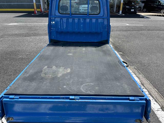 ハイゼットトラックＤＸ５ＭＴ車　ハイロー切り替え４ＷＤ車　エアコン　パワステ　荷台マット　ラジオ（鹿児島県）の中古車
