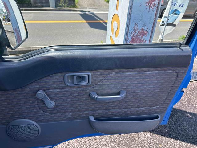 ハイゼットトラックＤＸ５ＭＴ車　ハイロー切り替え４ＷＤ車　エアコン　パワステ　荷台マット　ラジオ（鹿児島県）の中古車