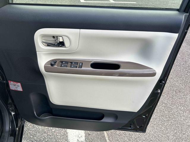 ムーヴキャンバスＸメイクアップリミテッド　ＳＡIIIインパネシフト　プッシュスタートスイッチ　電子カードキー　カーナビ　衝突防止　オートハイビーム　Ｗエアバック　レーンキープ　ＡＢＳ（鹿児島県）の中古車