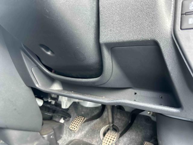 ハイゼットカーゴクルーズＳＡIII５ＭＴ車　車線逸脱警告　ＡＢＳ　オートハイビーム　ドラレコ　ＣＤプレーヤー　フォグランプ　インテリジェントクリアランスソナー　両側手動スライドドア（鹿児島県）の中古車