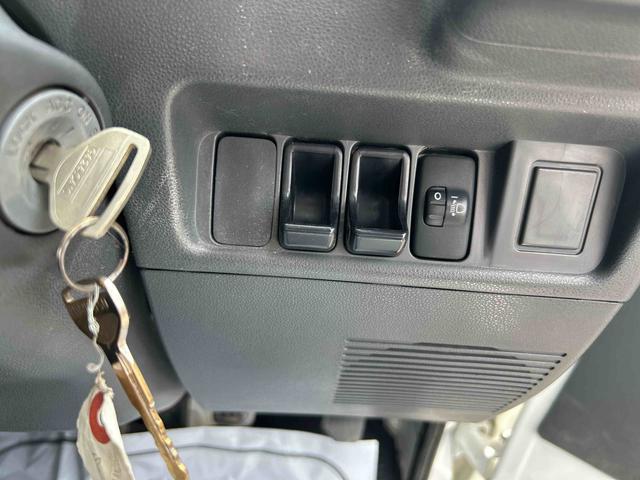 ハイゼットトラックエアコン・パワステ　スペシャル５ＭＴ車　切り替え４ＷＤ　パワーステアリング　マニュアルエアコン　作業灯（鹿児島県）の中古車