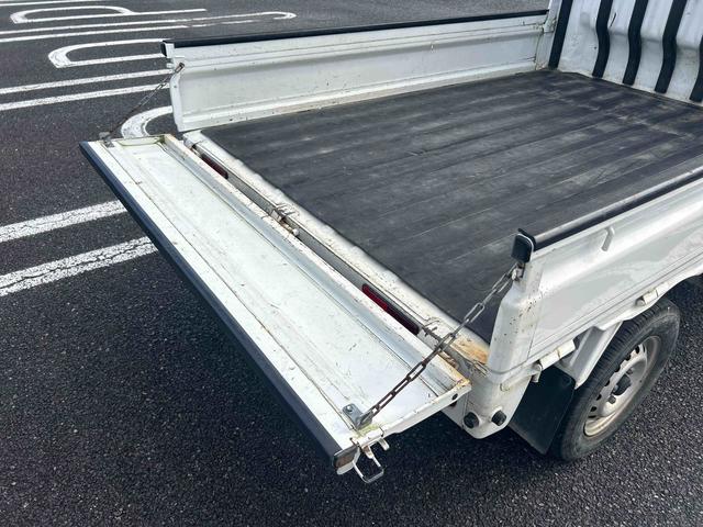 ハイゼットトラックスタンダード5速MT車 パートタイム4WD エアコン パワステ(鹿児島県)の中古車
