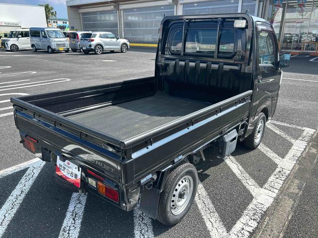 ハイゼットトラックＥＸＴ５速ＭＴ車　４ＷＤ車（ハイロー切り替え）　リモコンキー　パワーウィンドウ　作業灯　フォグランプ　運転席エアバッグ（鹿児島県）の中古車