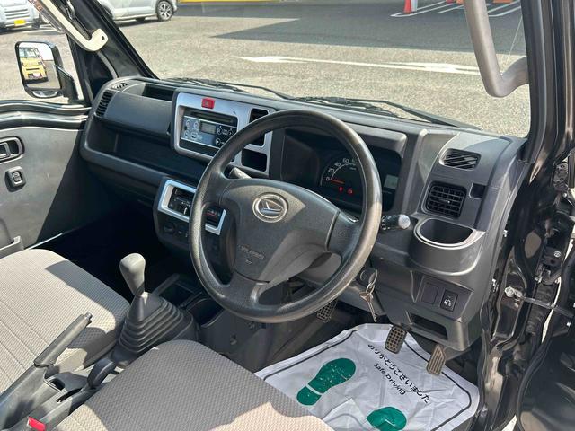 ハイゼットトラックＥＸＴ５速ＭＴ車　４ＷＤ車（ハイロー切り替え）　リモコンキー　パワーウィンドウ　作業灯　フォグランプ　運転席エアバッグ（鹿児島県）の中古車