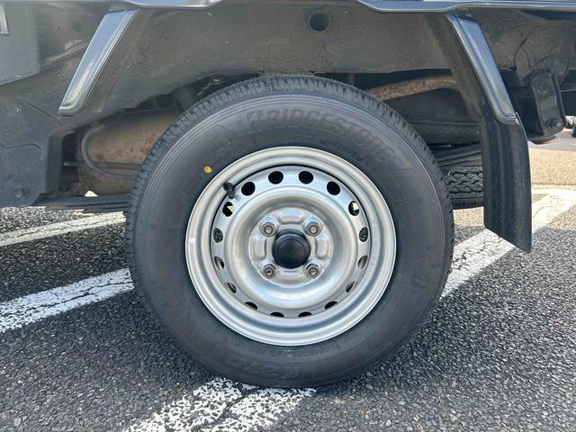 ハイゼットトラックＥＸＴ５速ＭＴ車　４ＷＤ車（ハイロー切り替え）　リモコンキー　パワーウィンドウ　作業灯　フォグランプ　運転席エアバッグ（鹿児島県）の中古車