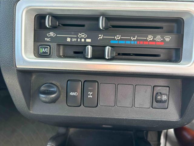 ハイゼットトラックＥＸＴ５速ＭＴ車　４ＷＤ車（ハイロー切り替え）　リモコンキー　パワーウィンドウ　作業灯　フォグランプ　運転席エアバッグ（鹿児島県）の中古車