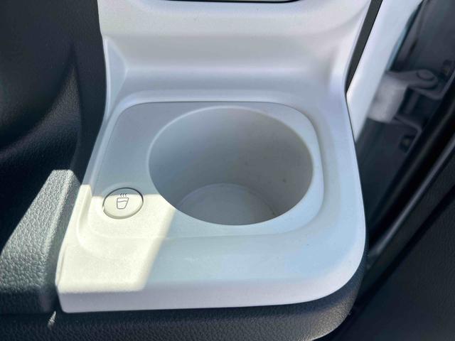 ムーヴキャンバスストライプスＧターボターボ車　インパネシフト　プッシュスタートスイッチ　電子カードキー　電動パーキングブレーキ　ＡＢＳ　レーンキープ　オートハイビーム　シートヒーター（鹿児島県）の中古車