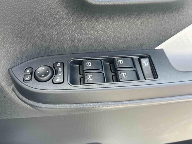 タントＸインパネシフト　プッシュスタートスイッチ　電子カードキー　電動パーキングブレーキ　カーナビ　バックモニター（パノラマ）　シートヒーター　ブレーキサポート　ＡＢＳ　車線逸脱警報　オートハイビーム（鹿児島県）の中古車