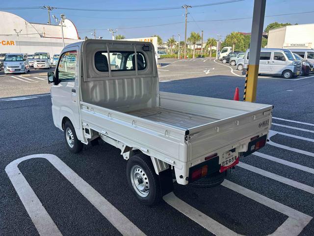 ハイゼットトラックスタンダード　農用スペシャル切替式４ＷＤ　フロアＣＶＴ　レーンキープアシスト　誤発進抑制機能　オートハイビーム　運転席エアバック　助手席エアバック　ＡＢＳ（鹿児島県）の中古車