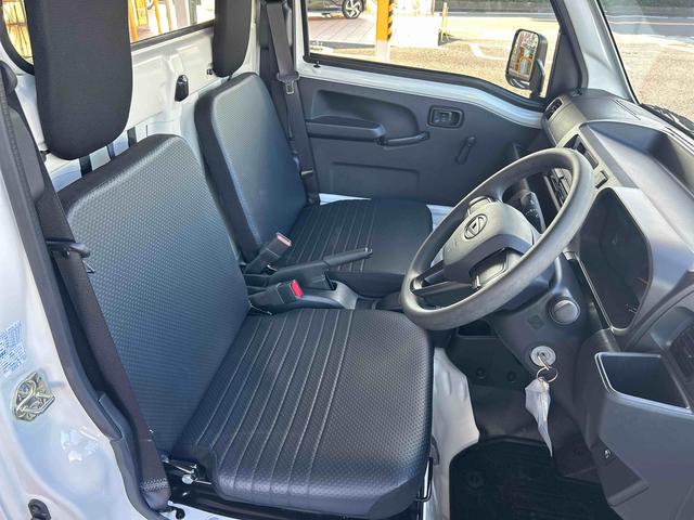 ハイゼットトラックスタンダード　農用スペシャル切替式４ＷＤ　フロアＣＶＴ　レーンキープアシスト　誤発進抑制機能　オートハイビーム　運転席エアバック　助手席エアバック　ＡＢＳ（鹿児島県）の中古車