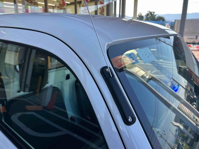 ハイゼットトラックスタンダード　農用スペシャル切替式４ＷＤ　フロアＣＶＴ　レーンキープアシスト　誤発進抑制機能　オートハイビーム　運転席エアバック　助手席エアバック　ＡＢＳ（鹿児島県）の中古車