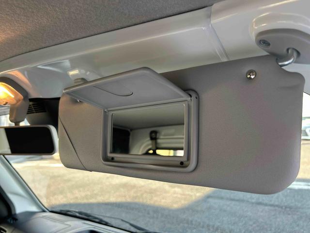 ハイゼットトラックスタンダード　農用スペシャル切替式４ＷＤ　フロアＣＶＴ　レーンキープアシスト　誤発進抑制機能　オートハイビーム　運転席エアバック　助手席エアバック　ＡＢＳ（鹿児島県）の中古車