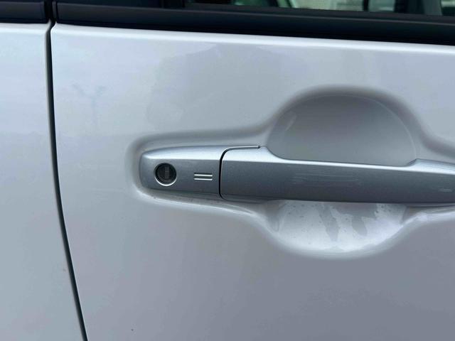 タントＸインパネシフト　プッシュスタートスイッチ　電子カードキー　電動パーキングブレーキ　片側電動両側スライドドア　車線逸脱警報　ブレーキサポート　オートハイビーム　ＡＢＳ（鹿児島県）の中古車