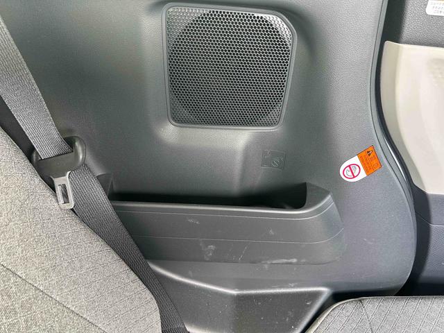 タントＸインパネシフト　プッシュスタートスイッチ　電子カードキー　電動パーキングブレーキ　片側電動両側スライドドア　車線逸脱警報　ブレーキサポート　オートハイビーム　ＡＢＳ（鹿児島県）の中古車