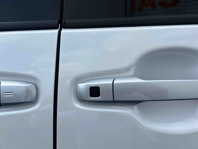 タントＸインパネシフト　プッシュスタートスイッチ　電子カードキー　電動パーキングブレーキ　片側電動両側スライドドア　車線逸脱警報　ブレーキサポート　オートハイビーム　ＡＢＳ（鹿児島県）の中古車