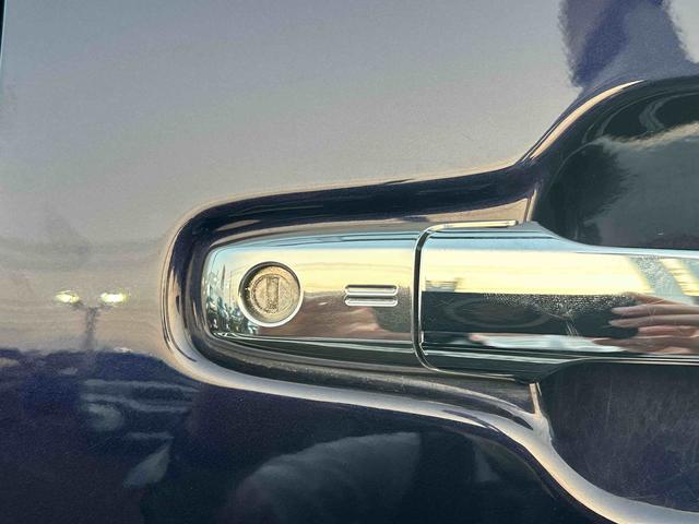 タントカスタムＸインパネシフト　プッシュスタートスイッチ　電子カードキー　電動パーキングブレーキ　衝突軽減ブレーキ　車線逸脱防止　アルミホイール　ＡＢＳ　両側パワースライドドア（鹿児島県）の中古車