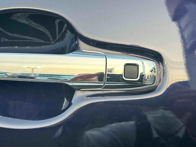 タントカスタムＸインパネシフト　プッシュスタートスイッチ　電子カードキー　電動パーキングブレーキ　衝突軽減ブレーキ　車線逸脱防止　アルミホイール　ＡＢＳ　両側パワースライドドア（鹿児島県）の中古車