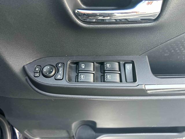 タントカスタムＸインパネシフト　プッシュスタートスイッチ　電子カードキー　電動パーキングブレーキ　衝突軽減ブレーキ　車線逸脱防止　アルミホイール　ＡＢＳ　両側パワースライドドア（鹿児島県）の中古車