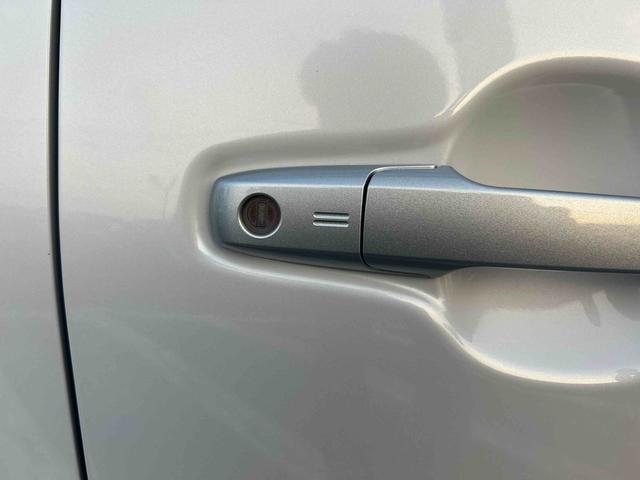 タントファンクロスインパネシフト　プッシュスタートスイッチ　電子カードキー　電動パーキングブレーキ　衝突軽減システム　両側オートドア　レーンキープアシスト　ＡＢＳ　アルミホイール　フォグランプ（鹿児島県）の中古車